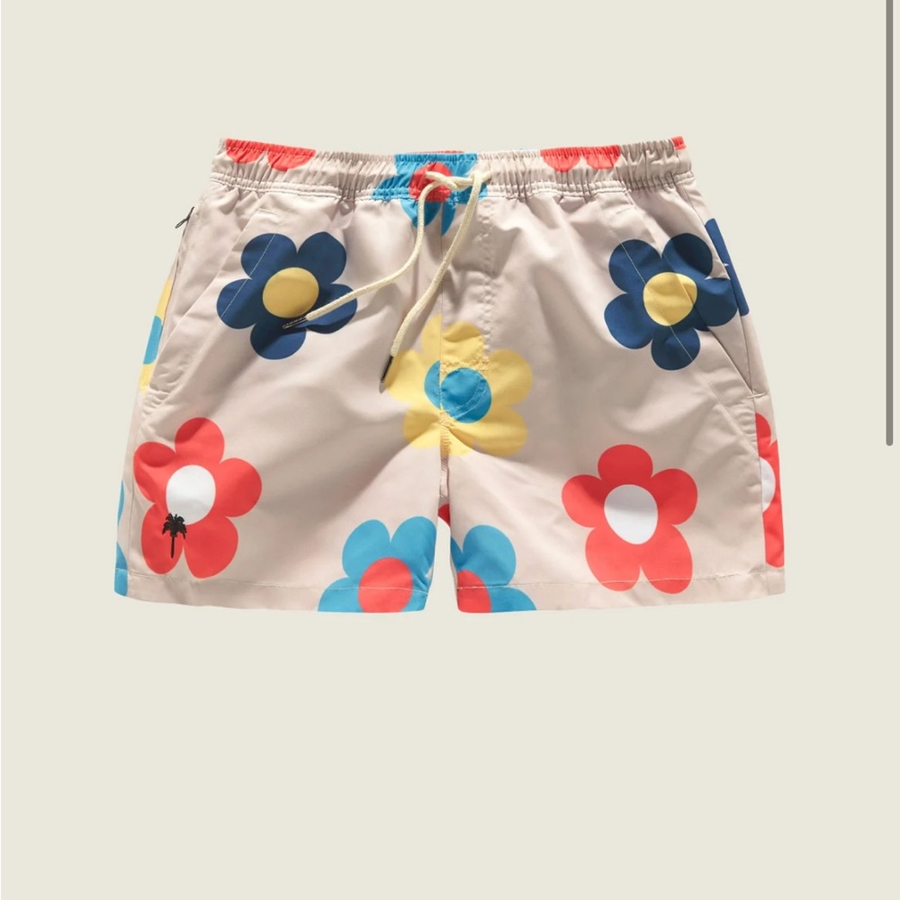 AOS men’s swim trunks purchased for a woman